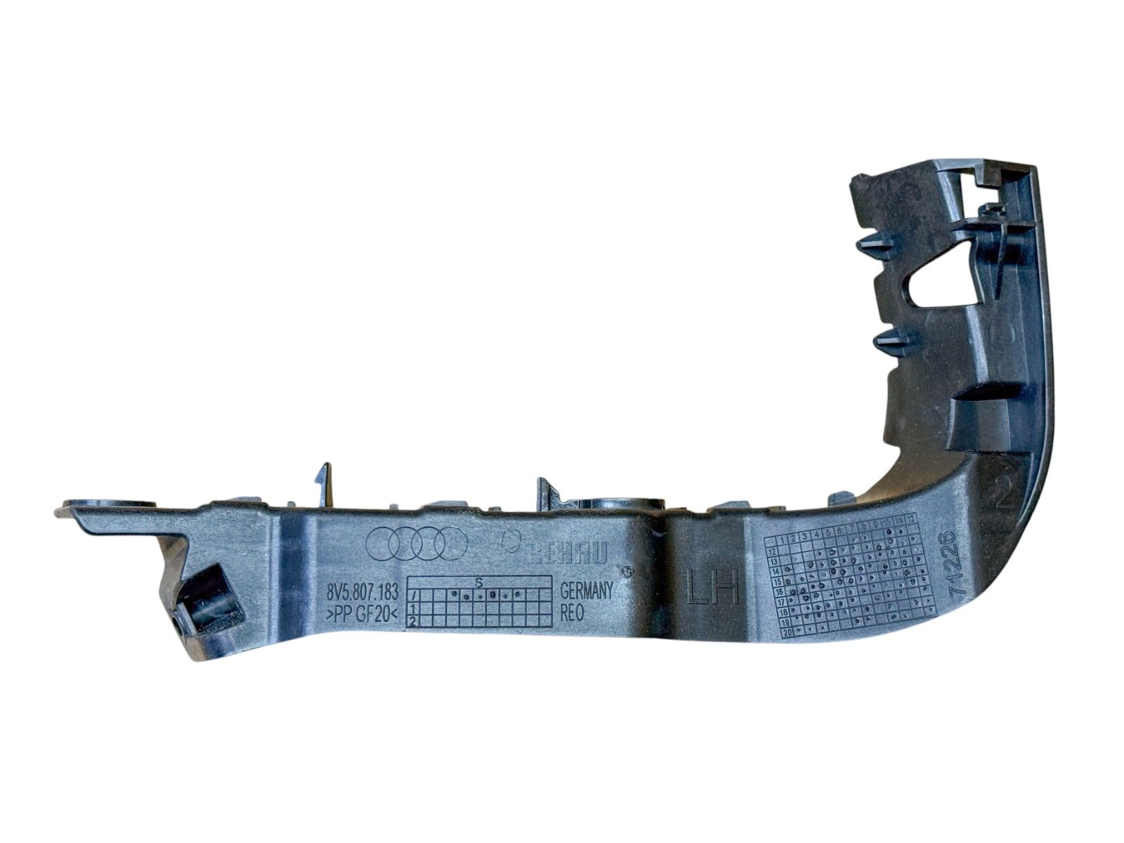 Guia Fascia Delantera Izquierda Audi A3 2013 - 2019 Original