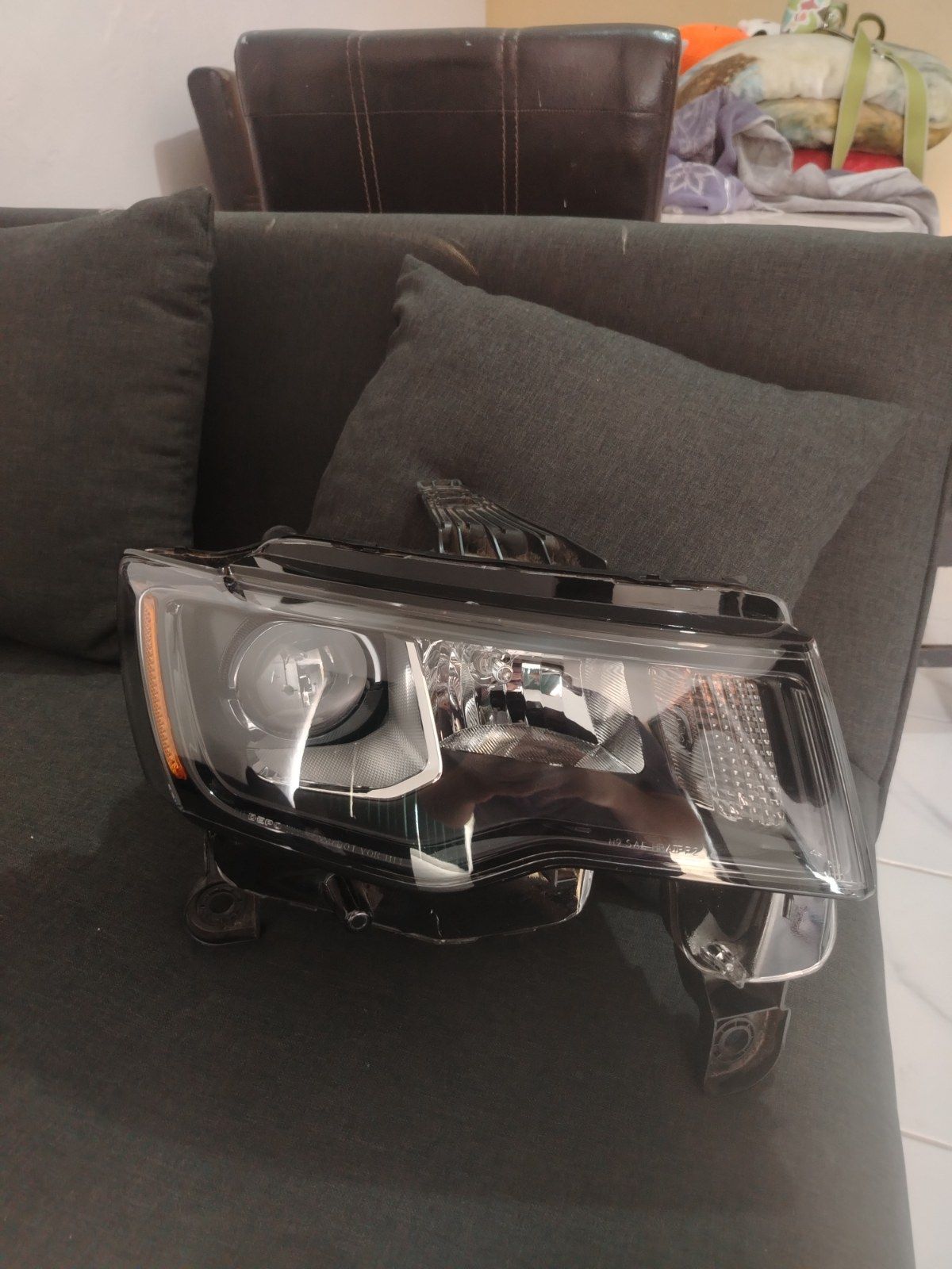 Faro derecho jeep gran cherokee 14-20